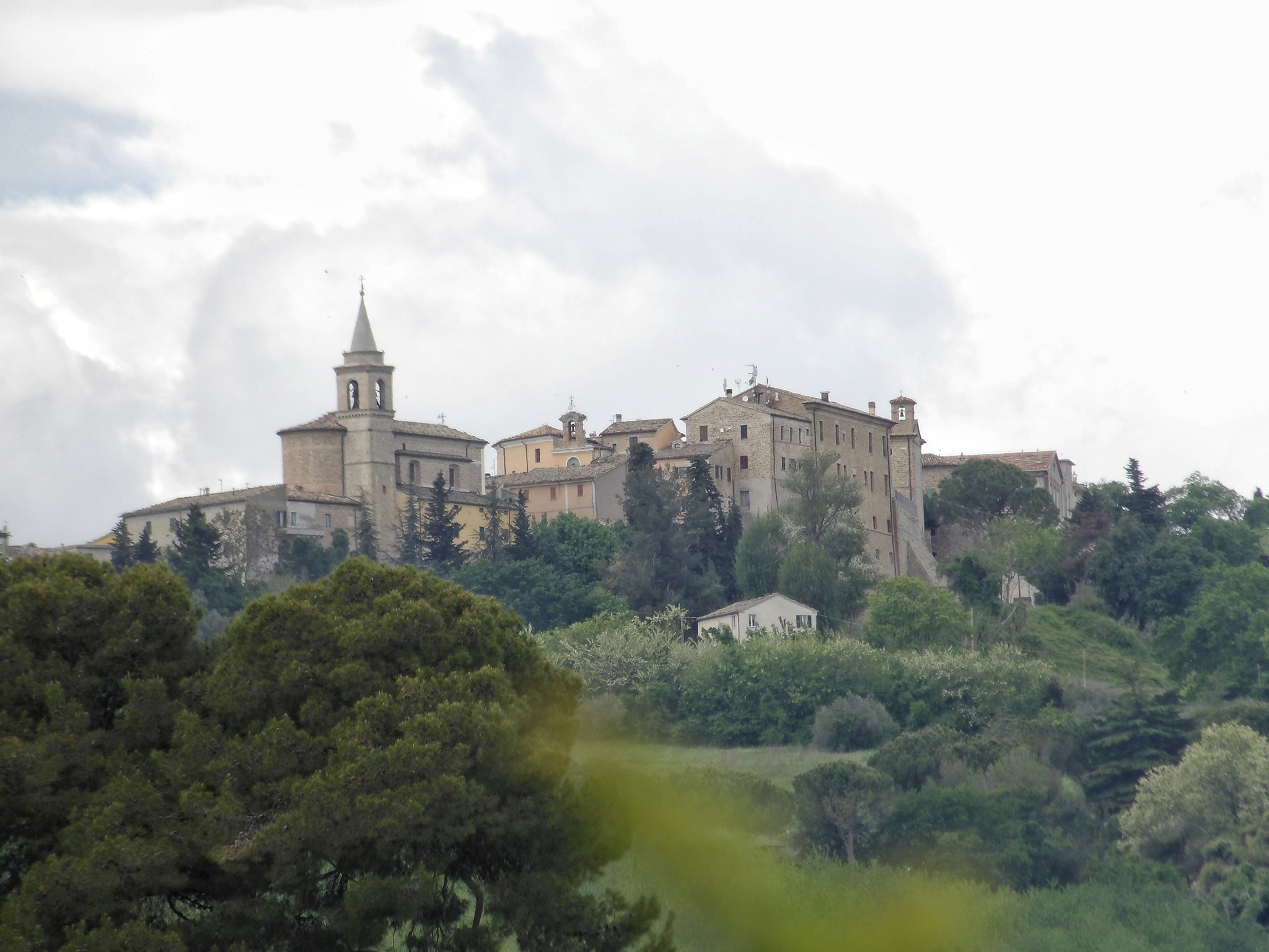 80 4.3 LE MURA CASTELLANE